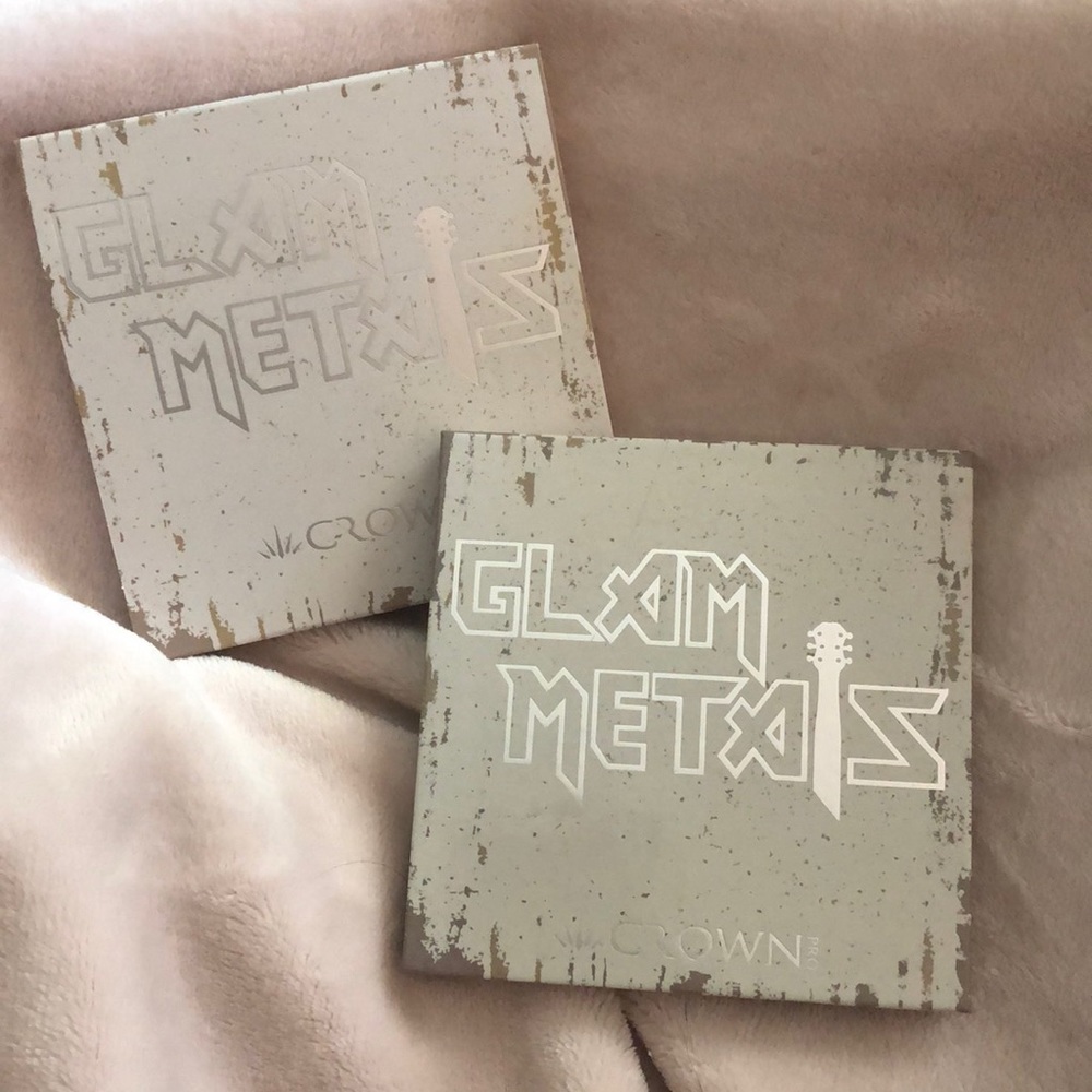 3/45$ Crown Glam Metals Palette